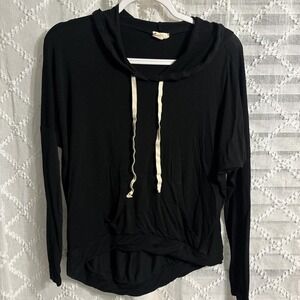 lightweight Black long sleeve crop hoodie
